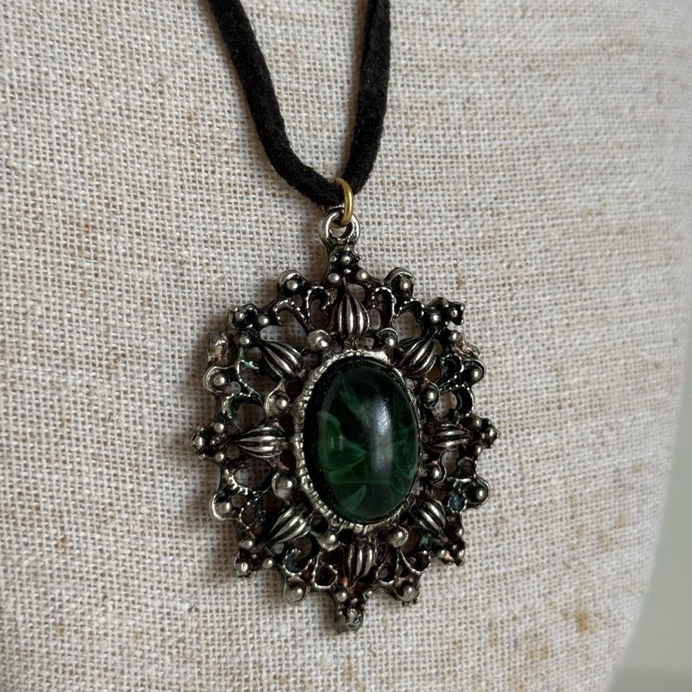 Victorian chocker Green Fire Labradorite necklace